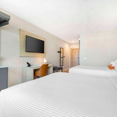 Cambria Hotel Burbank Airport Dış mekan fotoğraf