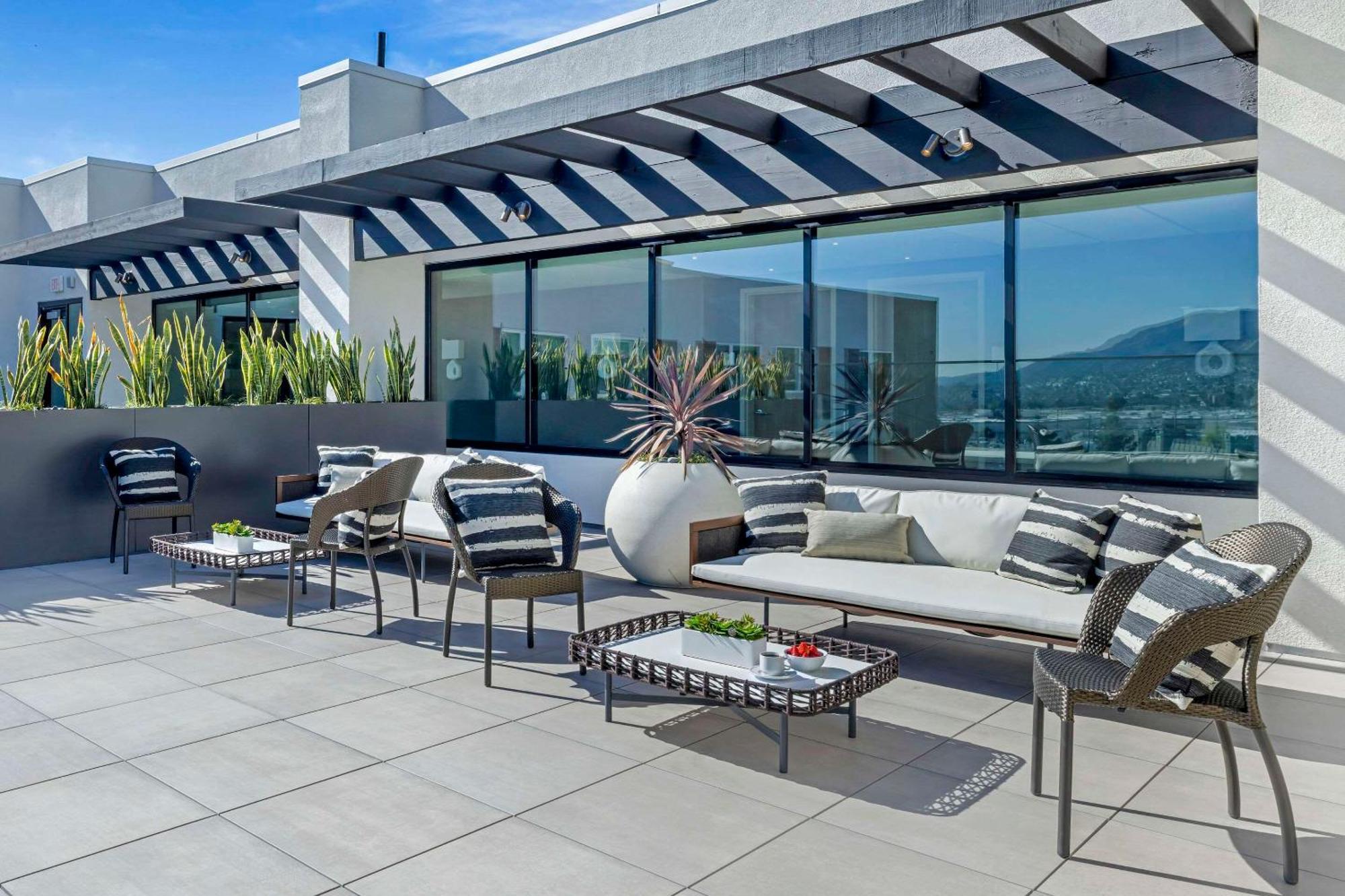 Cambria Hotel Burbank Airport Dış mekan fotoğraf