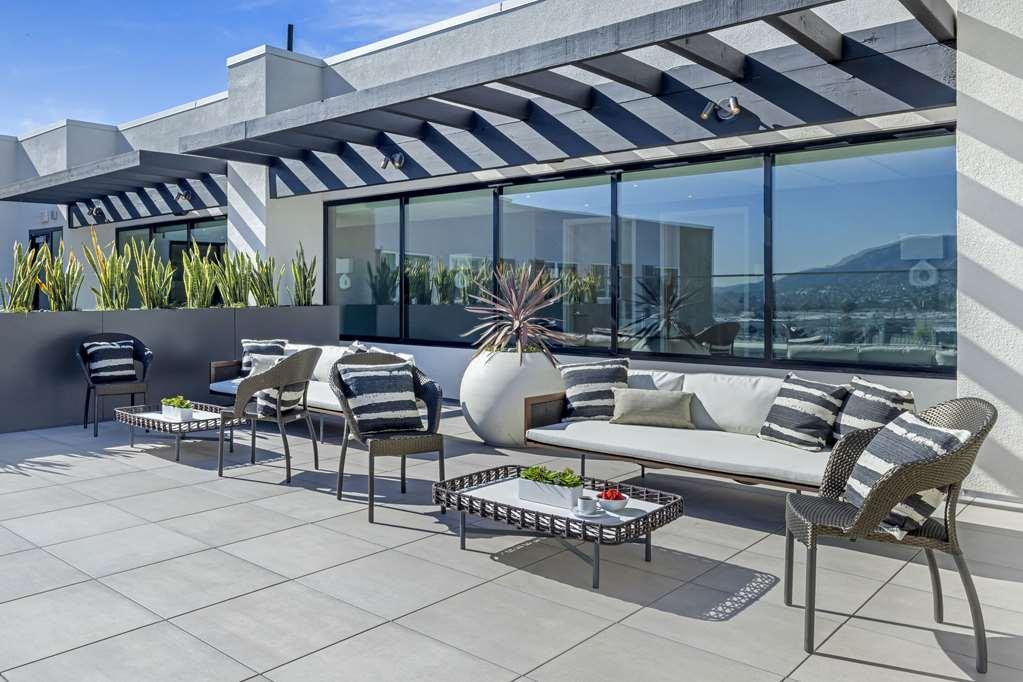 Cambria Hotel Burbank Airport Oda fotoğraf