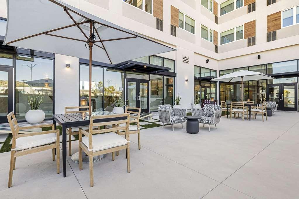 Cambria Hotel Burbank Airport Konforlar fotoğraf
